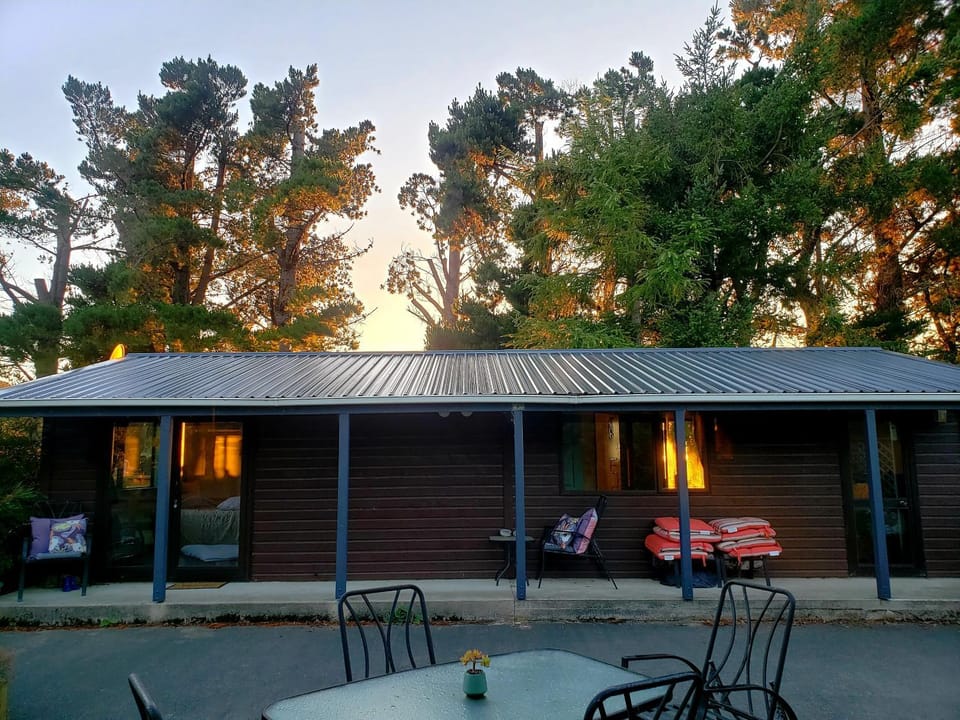 Property building, Patio, View (from property/room), Dining area