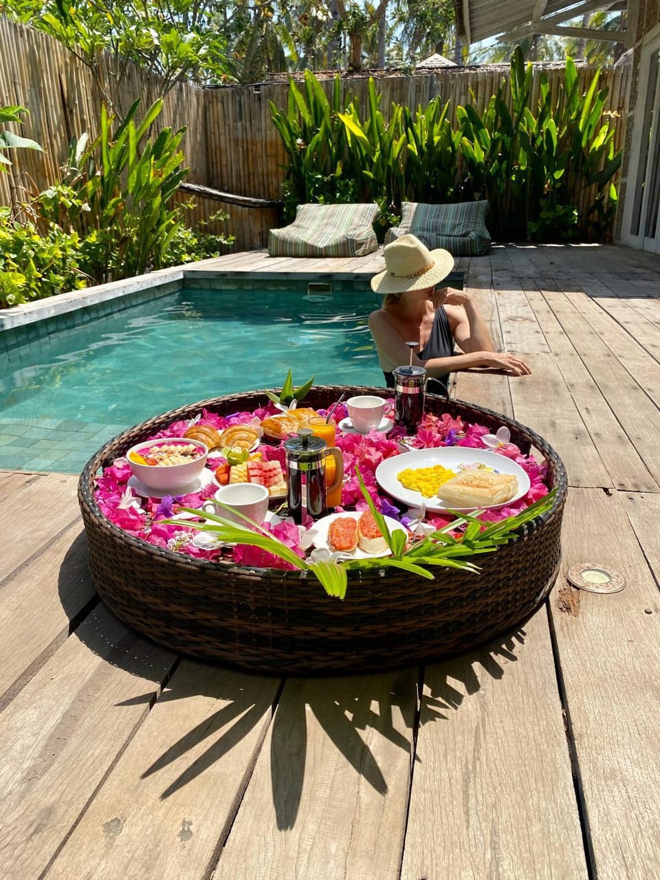 Swimming pool