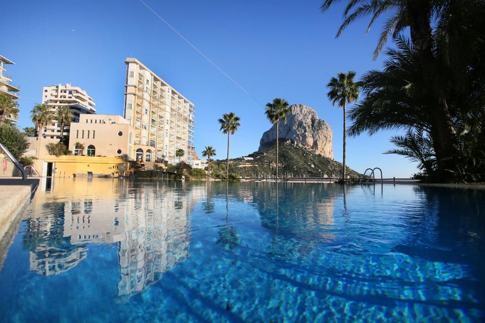 Swimming pool, Swimming pool
