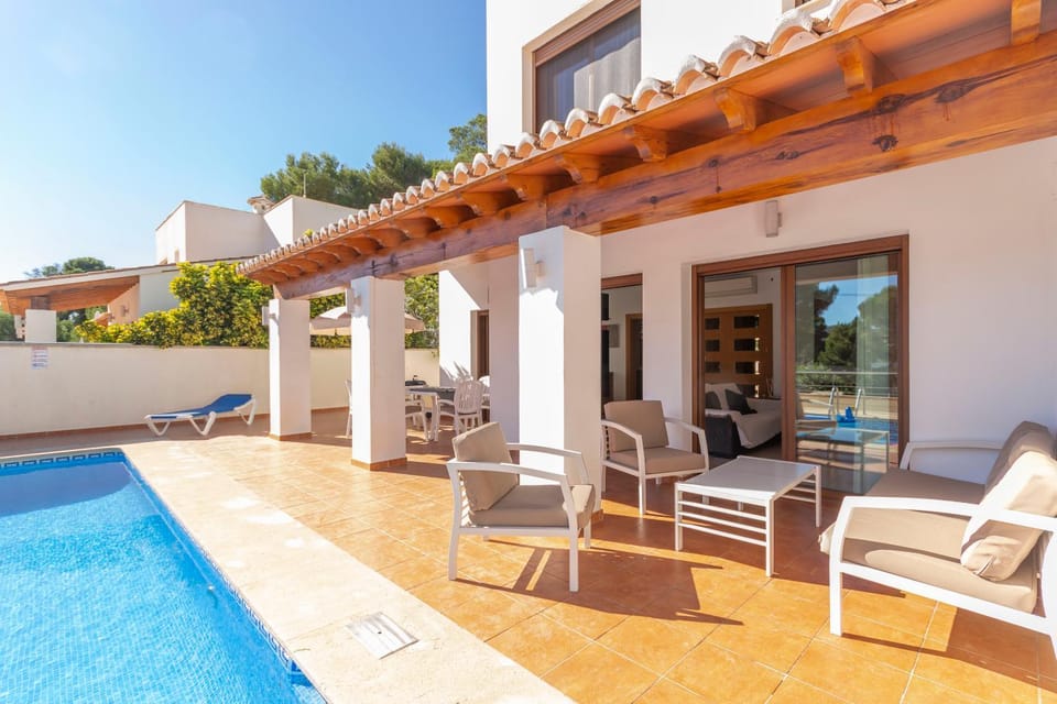 BBQ facilities, Solarium, Other, Dining area, Swimming pool
