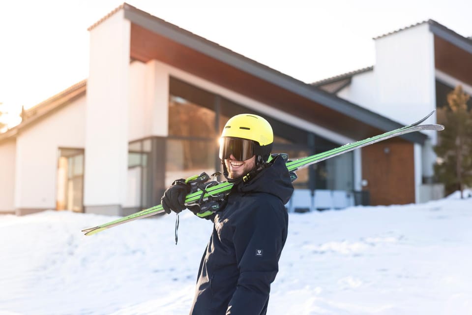 Skiing, Area and facilities