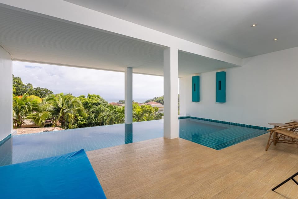 Pool view, Swimming pool, Inner courtyard view, sunbed