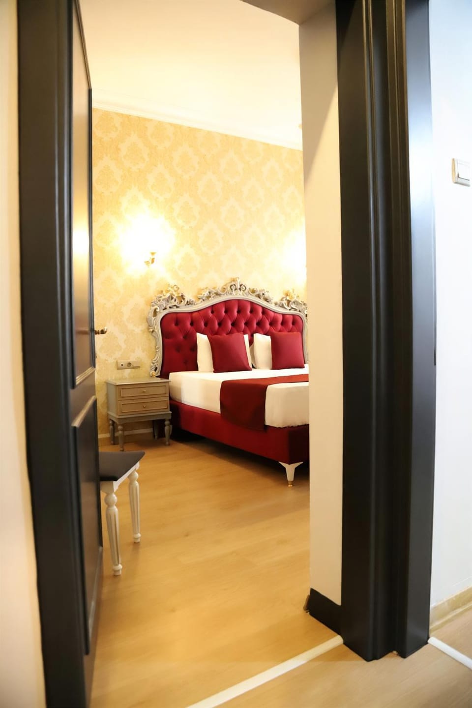 Bed, Living room, Seating area, Bedroom
