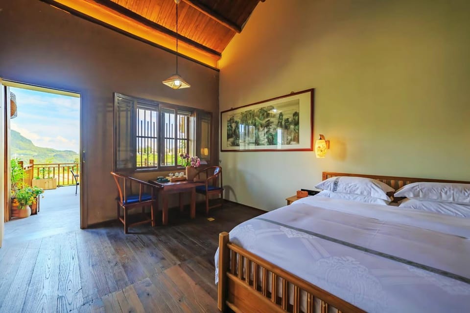 Natural landscape, Photo of the whole room, Bedroom