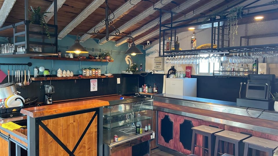 Lounge or bar, kitchen