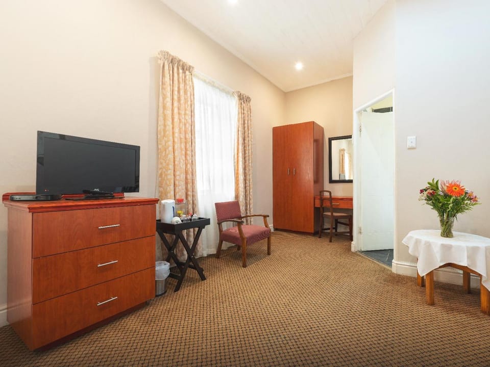 Oak lodge Guest House Bed and Breakfast in Eastern Cape