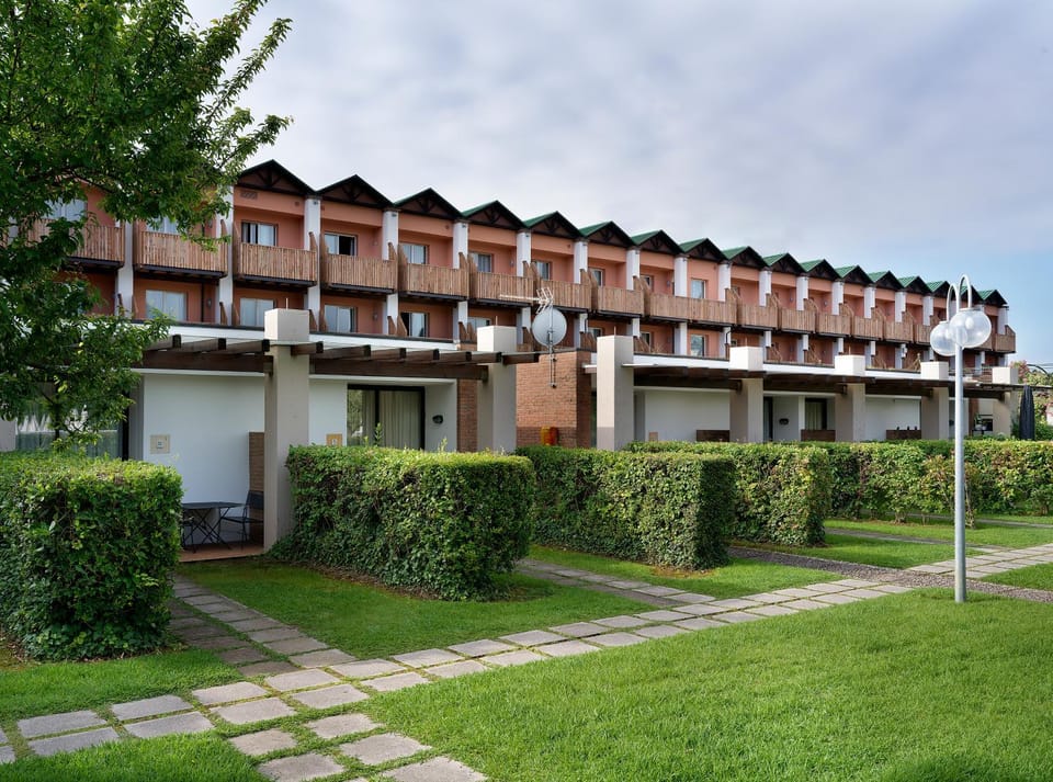 Property building, Garden, Garden view