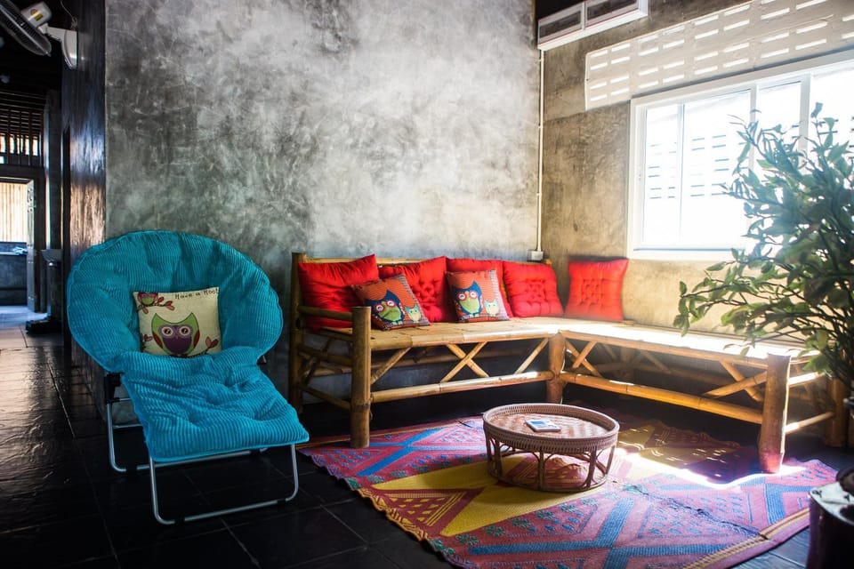 Communal lounge/ TV room