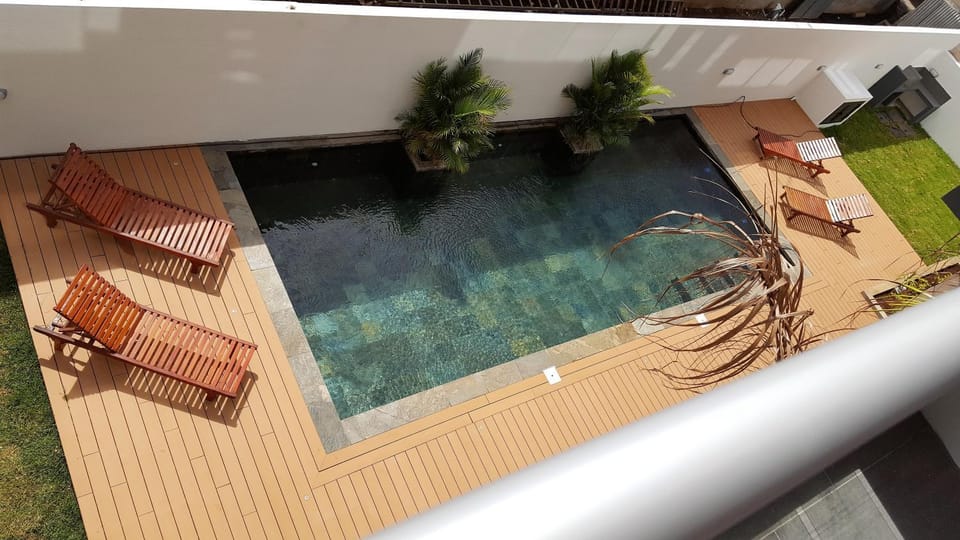 Day, Summer, Seating area, On site, Swimming pool, Swimming pool