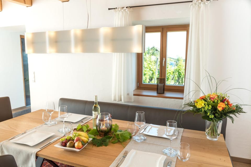 Kitchen or kitchenette, Dining area, Garden view
