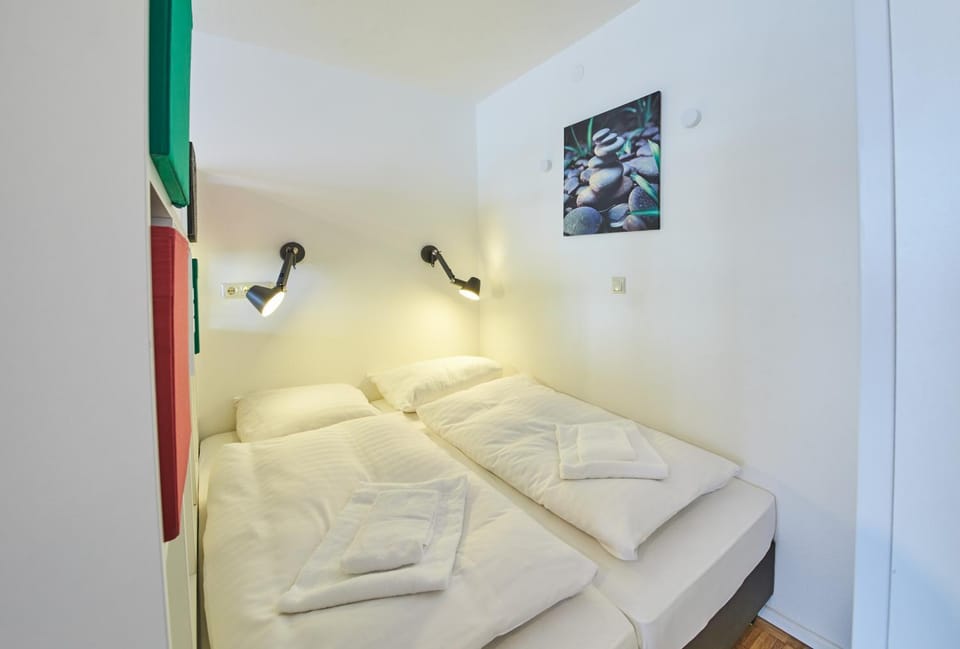 Bed, Living room