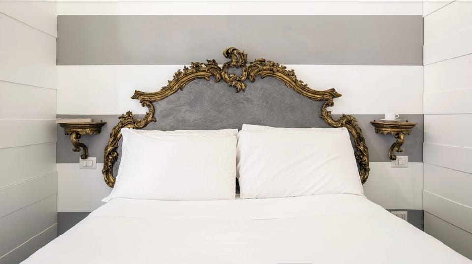 Property building, Bed, Bedroom, heating, air conditioner