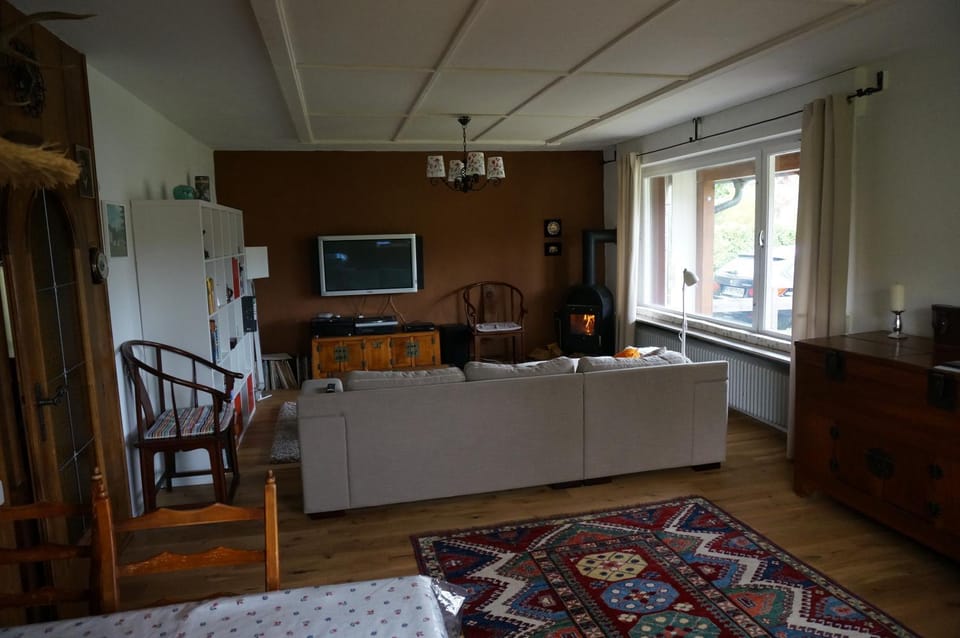 Communal lounge/ TV room, Photo of the whole room, Decorative detail