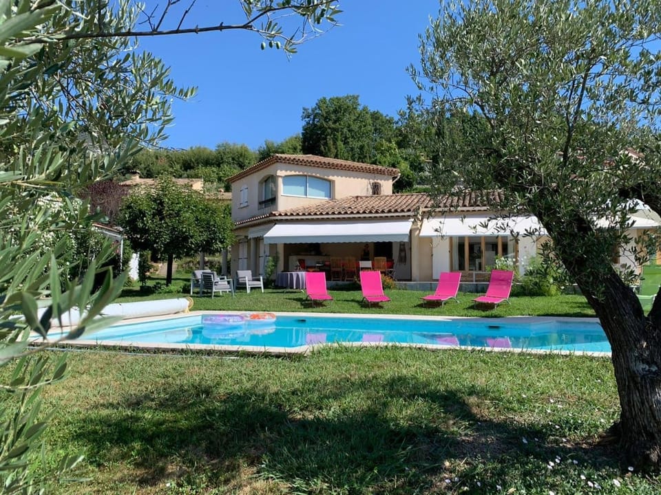 Bed & Breakfast Les LILLAS Bed and Breakfast in French Riviera