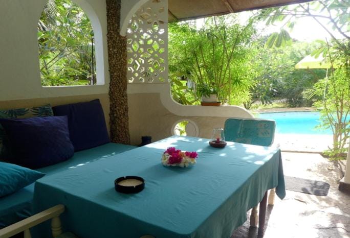 Balcony/Terrace, Dining area, Garden view, Pool view