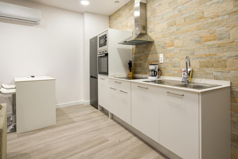 Kitchen or kitchenette