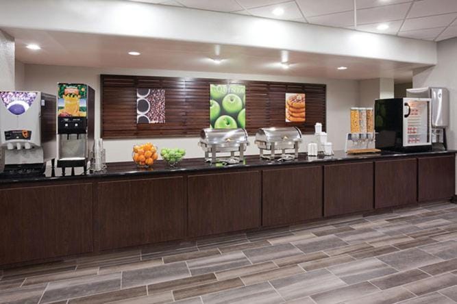 Food and drinks, Breakfast, Continental breakfast, Buffet breakfast