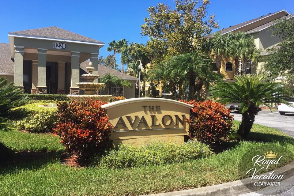 Property building, Facade/entrance, Property logo or sign