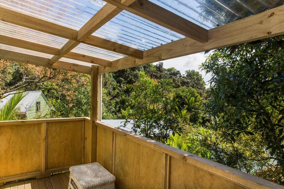 Facade/entrance, Balcony/Terrace, Garden view