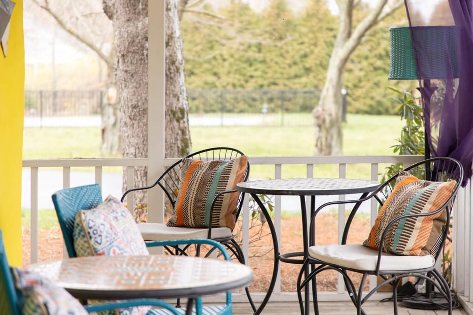 Patio, Spring, Day, Garden, View (from property/room), Balcony/Terrace, Seating area, Garden view