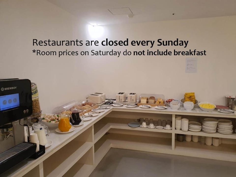 Restaurant/places to eat, Food and drinks, Breakfast