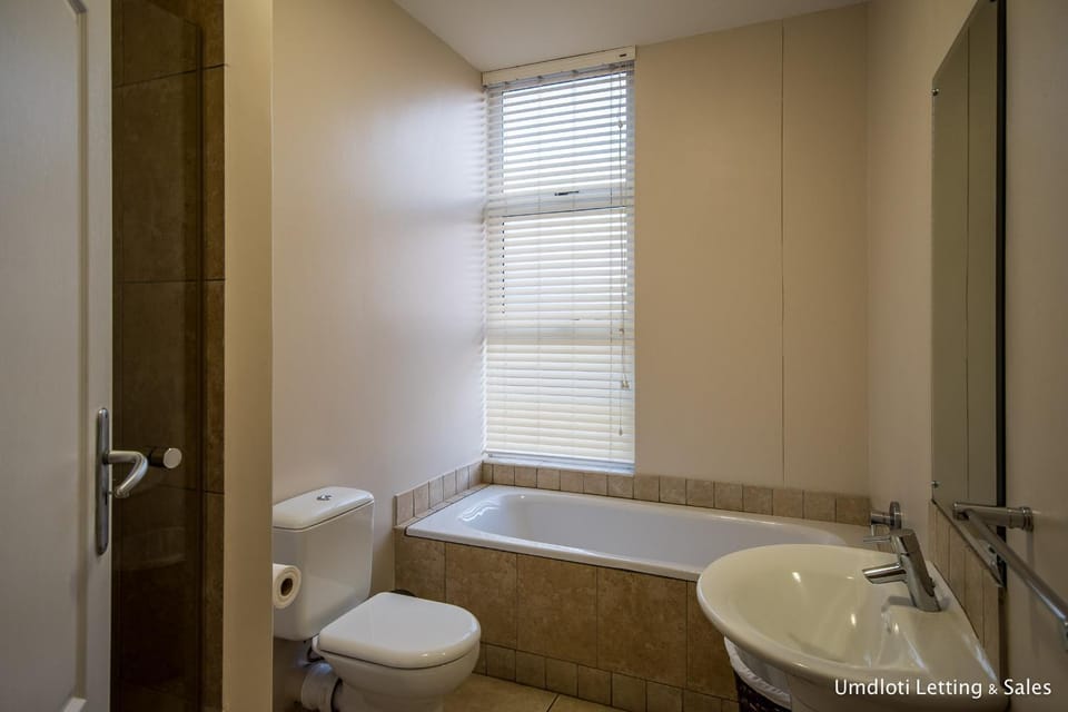 Toilet, Bathroom, Bath