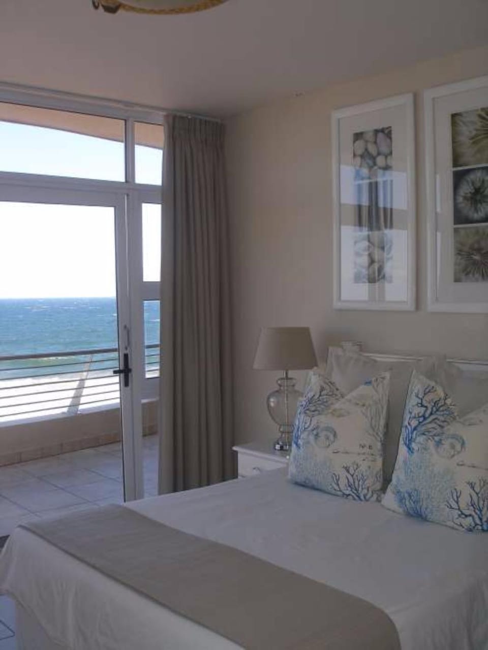 Bed, Bedroom, Sea view