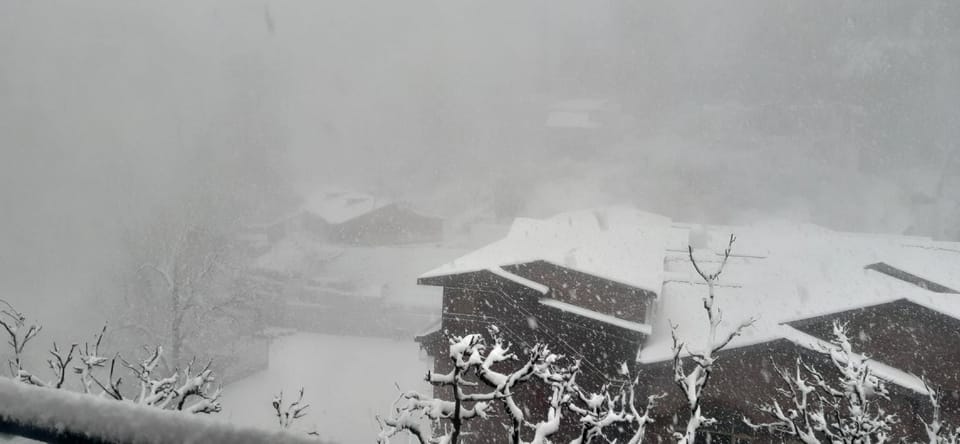 Property building, Neighbourhood, Natural landscape, Winter