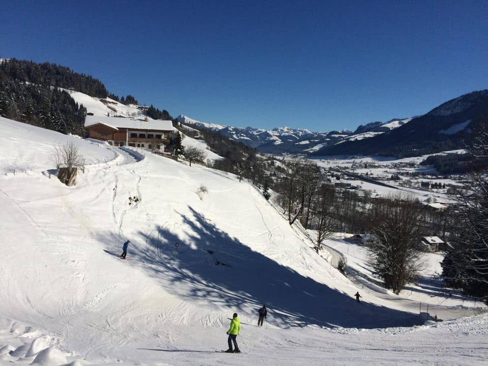 Day, Natural landscape, Winter, Skiing, Skiing, On site, Mountain view
