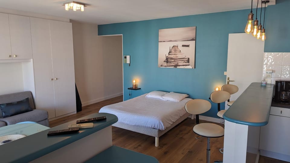 Studio Vieux Port 3 étoiles Apartment in Cannes
