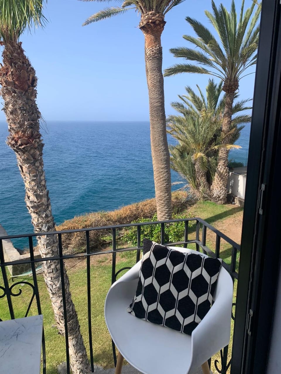 View (from property/room), Balcony/Terrace, Garden view, Sea view
