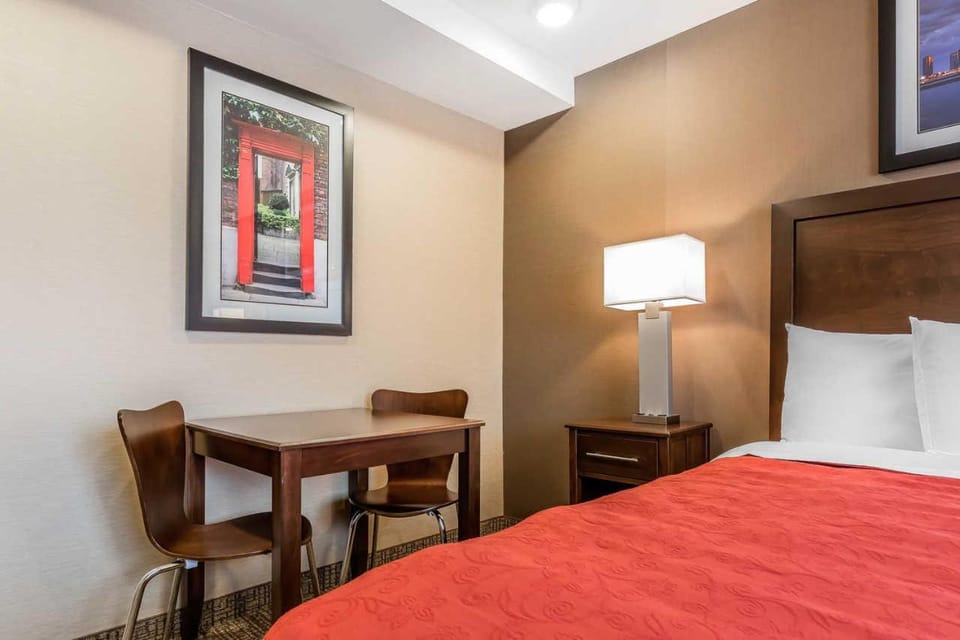 Seating area, Bedroom