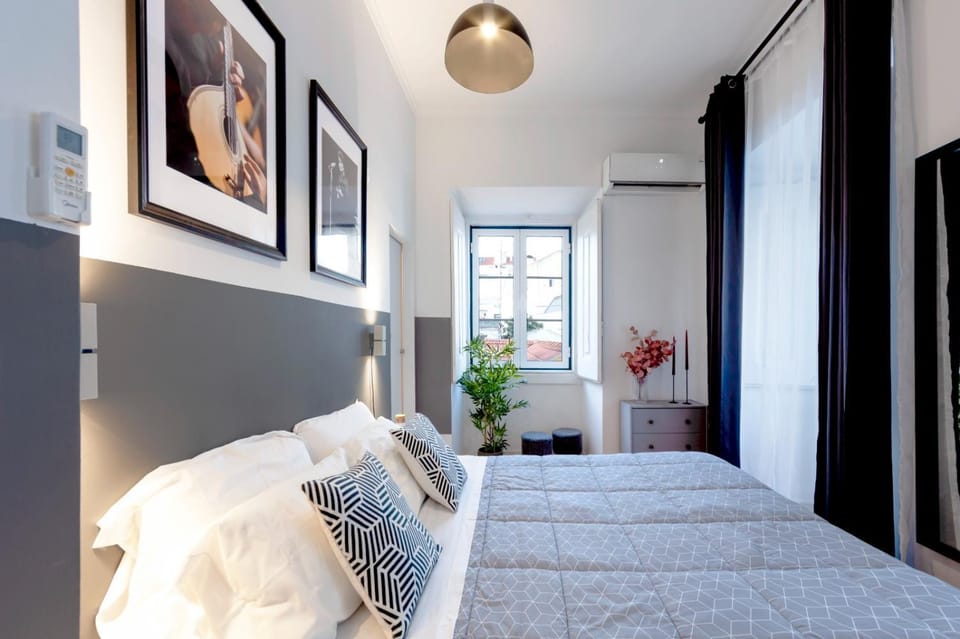INT Lisbon Suites Bed and Breakfast in Lisbon