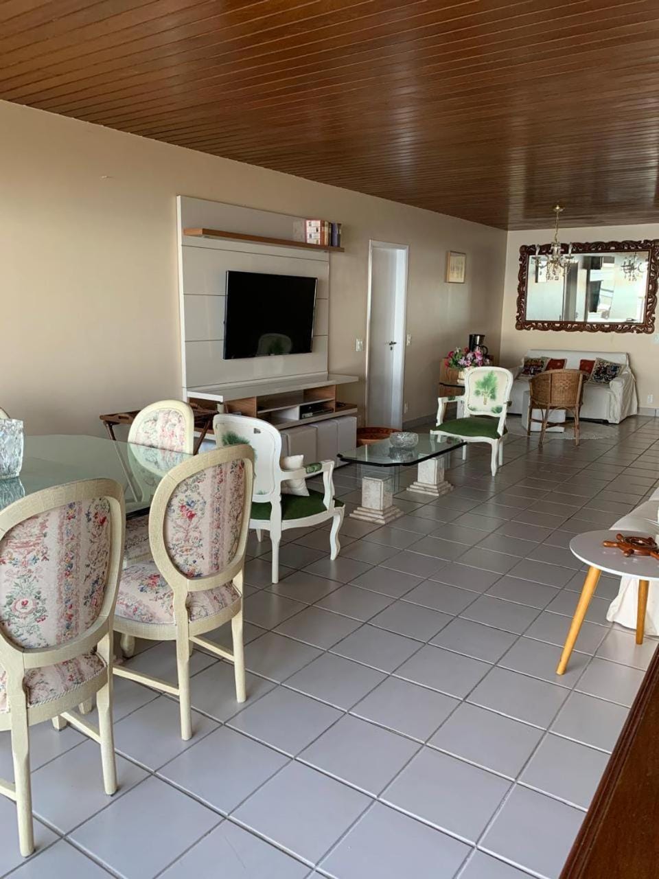 Communal lounge/ TV room, Living room