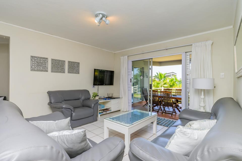 Communal lounge/ TV room, TV and multimedia, Living room