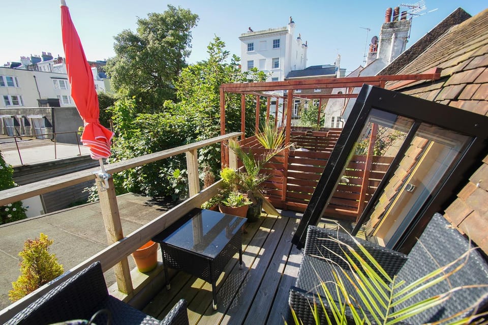 Balcony/Terrace, City view, Street view