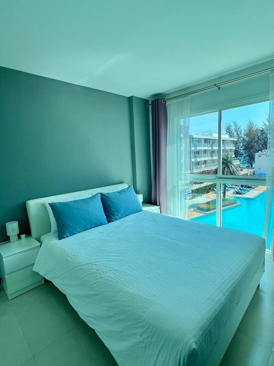 Bed, Bedroom, Pool view, Swimming pool