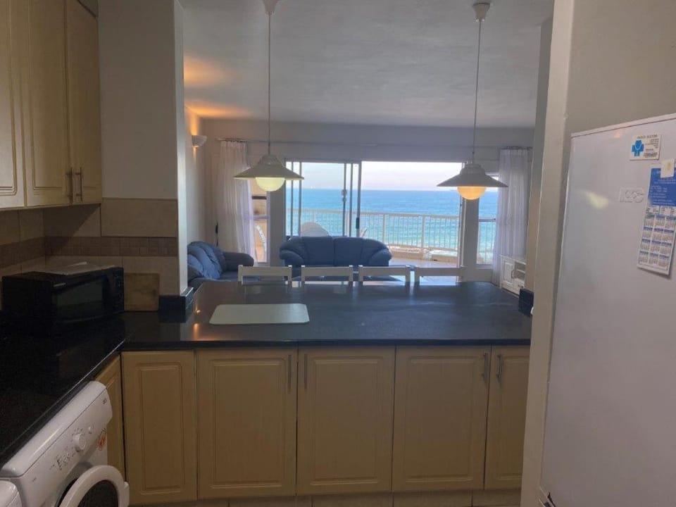 Kitchen or kitchenette, Sea view