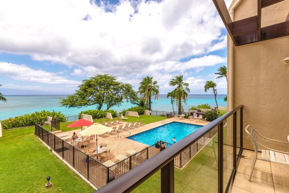 Napili Point C-12 Apartment in Kapalua
