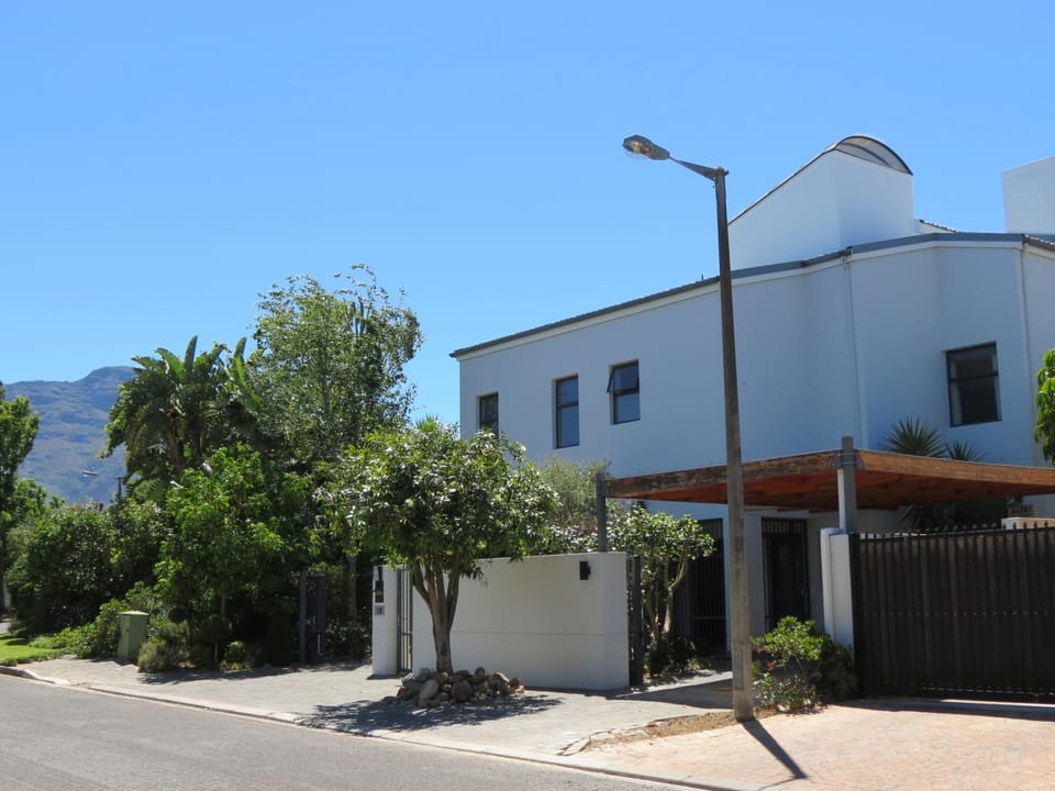 Facade/entrance, Street view