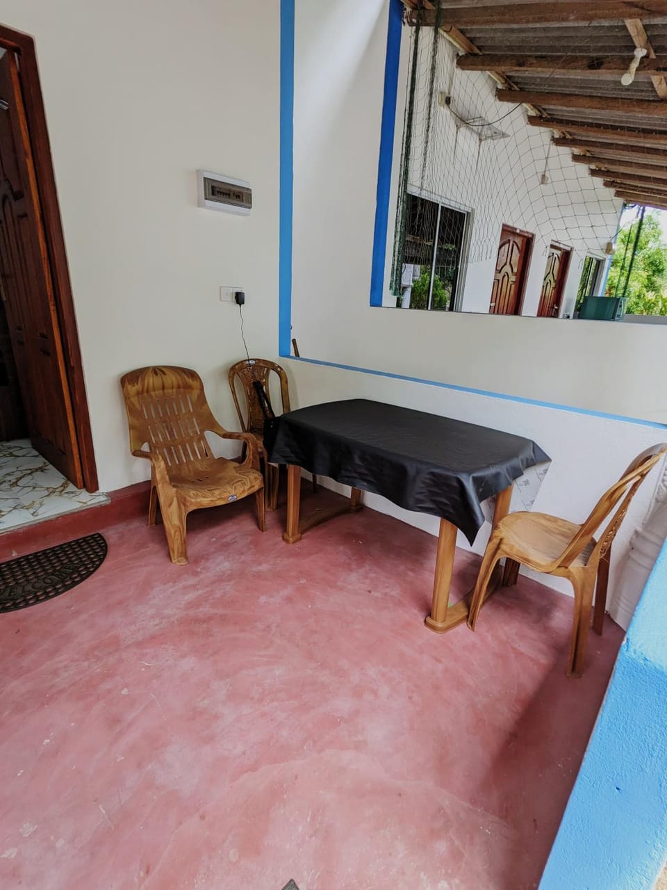 Oceanic White House Bed and Breakfast in Sri Lanka