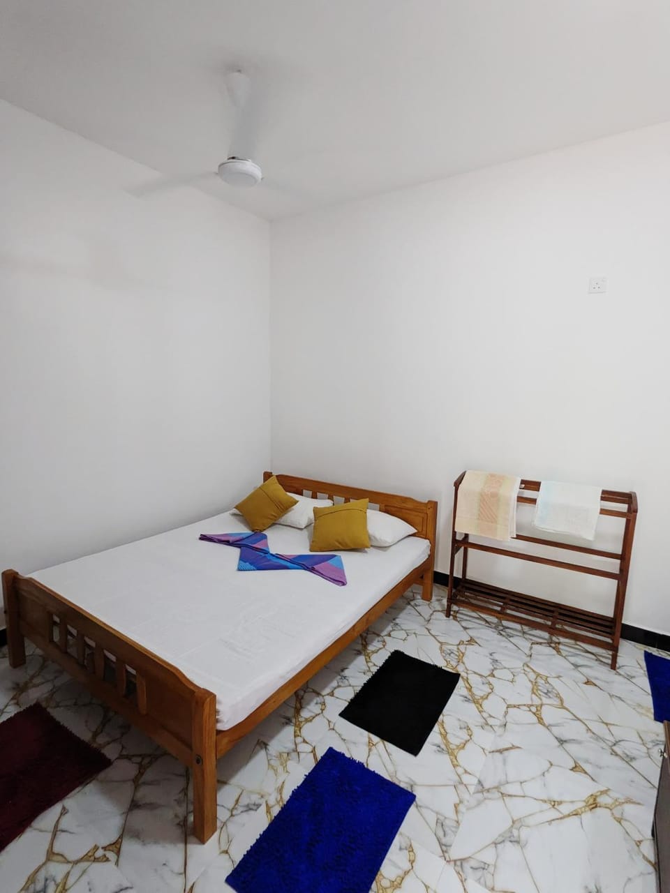 Oceanic White House Bed and Breakfast in Sri Lanka