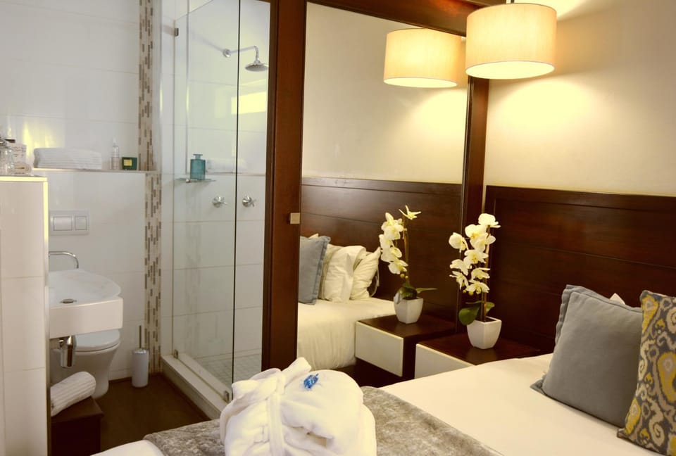 Bathroom, Bedroom
