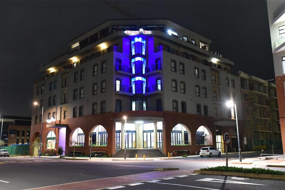 Property building, Facade/entrance, Location