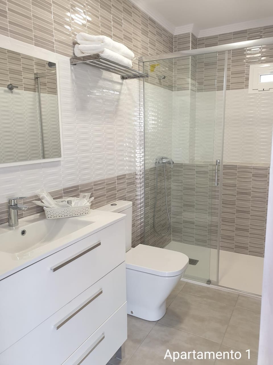 Shower, Bathroom