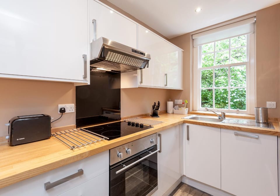 Castle Suite 1 Old Town Apartment in Edinburgh