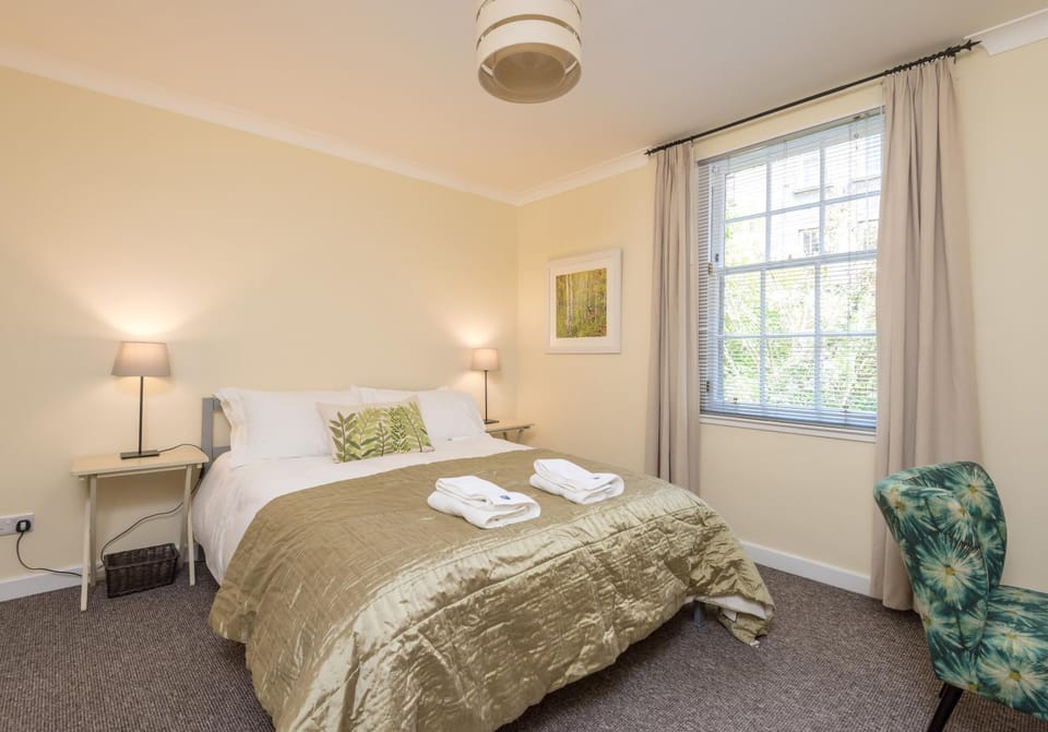 Castle Suite 3 Old Town Apartment in Edinburgh