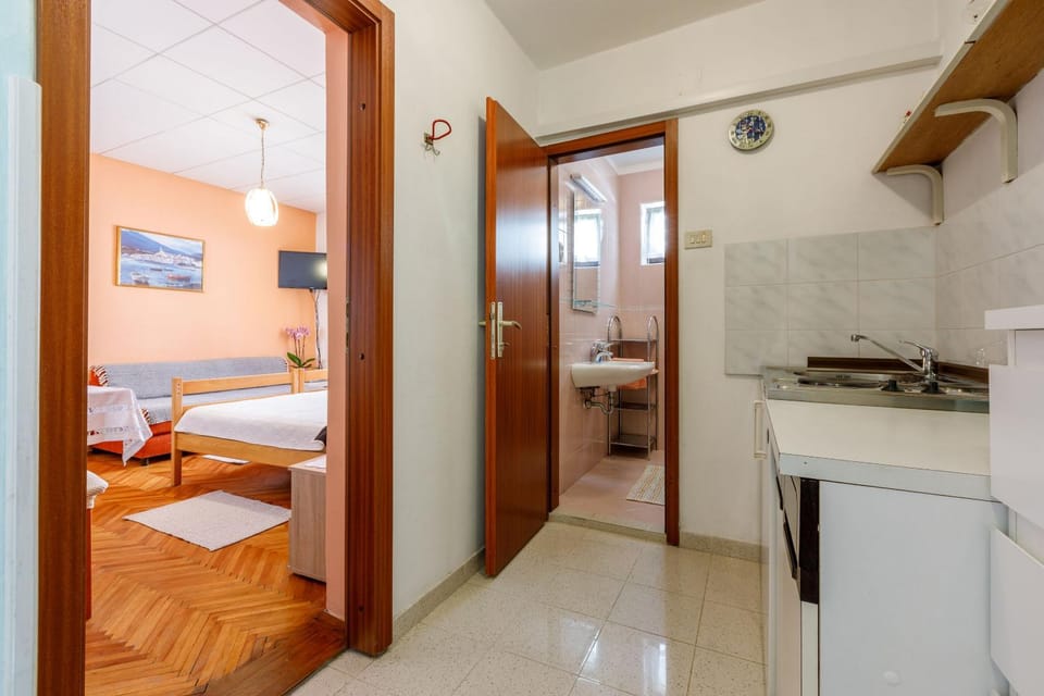 Kitchen or kitchenette, Other