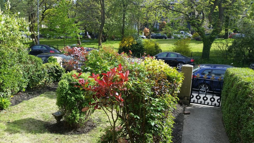 Facade/entrance, Garden