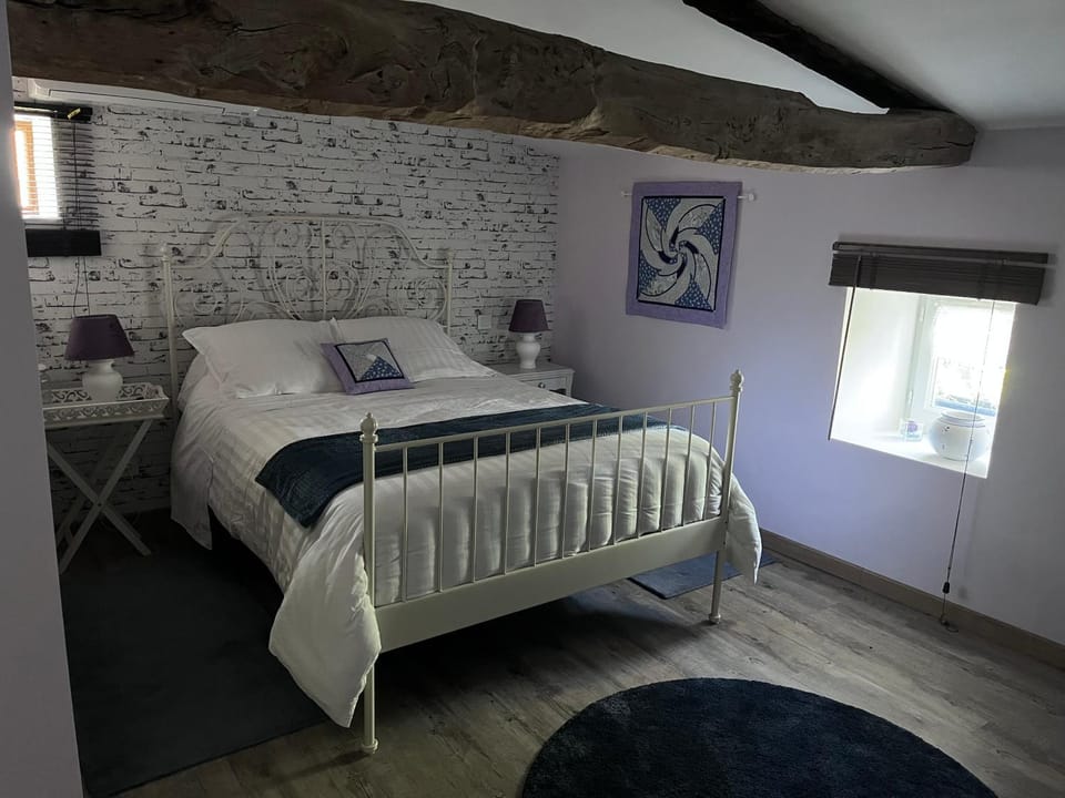 Tess Cottage Bed and Breakfast in Nouvelle-Aquitaine